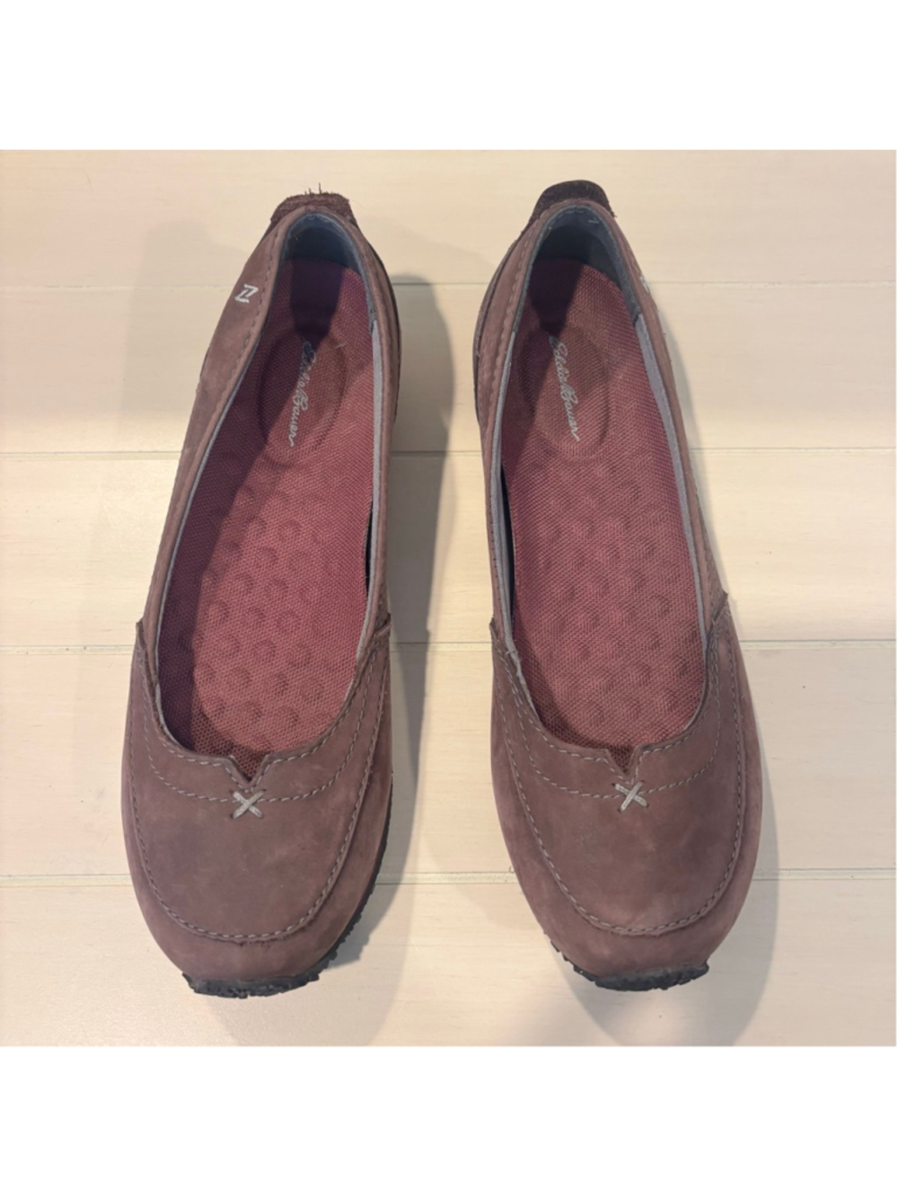 Women's Eddie Bauer Flats 7.5 mauve/plum brown.